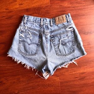 RARE Vintage Levi’s high waisted denim shorts